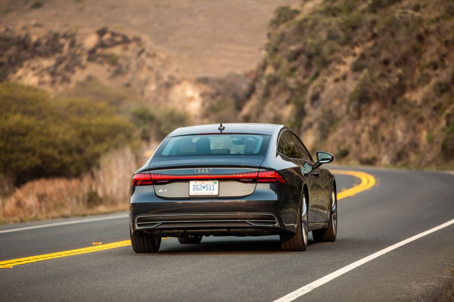  Audi A7 Sportback 3.0 TFSI Quattro 2018 года  (NA) (фото 8 из 39)